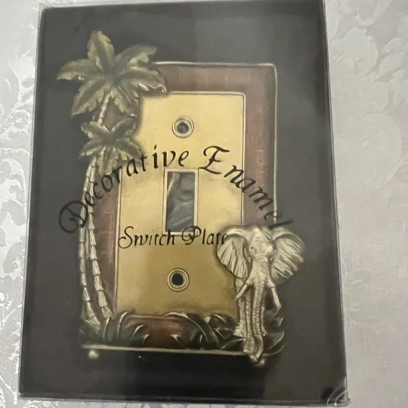 New In Box Enamel Switch Plate - Picture 4 of 7